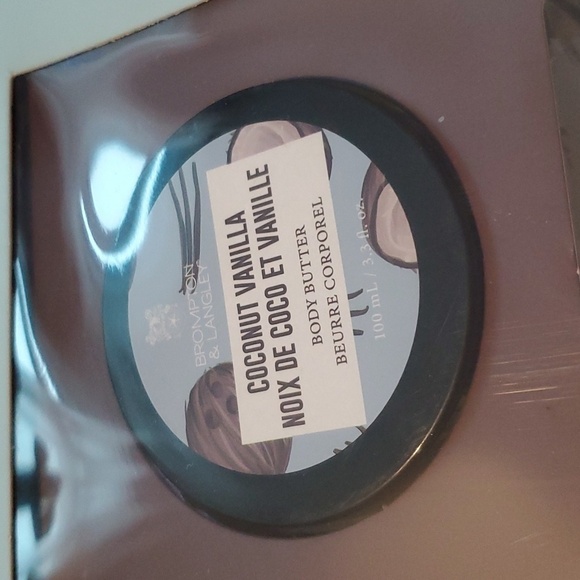 NWT Brompton & Langley Coconut Vanilla Bathroom Gift Set - Picture 4 of 12